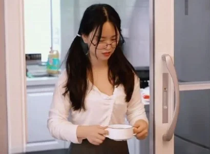 Người yêu bị cha dượng làm bậy